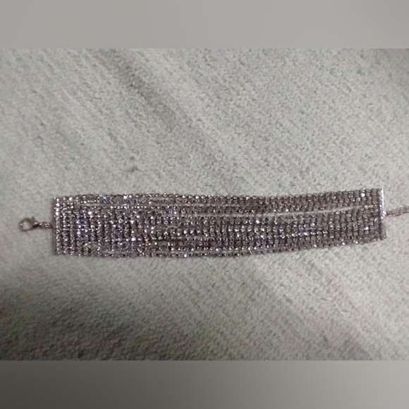 Wide silvertone crystal 🔮 multi row bracelet - Picture 3 of 6